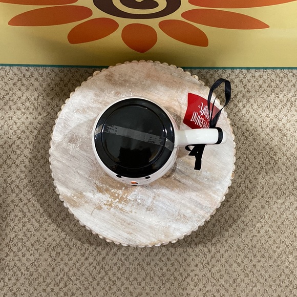 Potter’s Studio Snowman Covered Mug - Picture 3 of 6